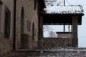 Visita ad Arnosto, piccolo borgo antico, ricco di storia, ben restaurato, a Fuipiano , balcone panoramico sulla Valle Imagna il 3 gennaio 2010 - FOTOGALLERY